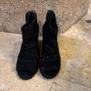 Via Spiga Black suede open-Toe wedge Ankle Dress Sandals size 8